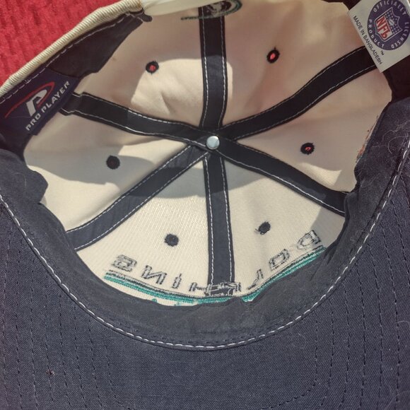 Autographed Travares Tillman #26 Miami Dolphins Hat - Picture 5 of 11